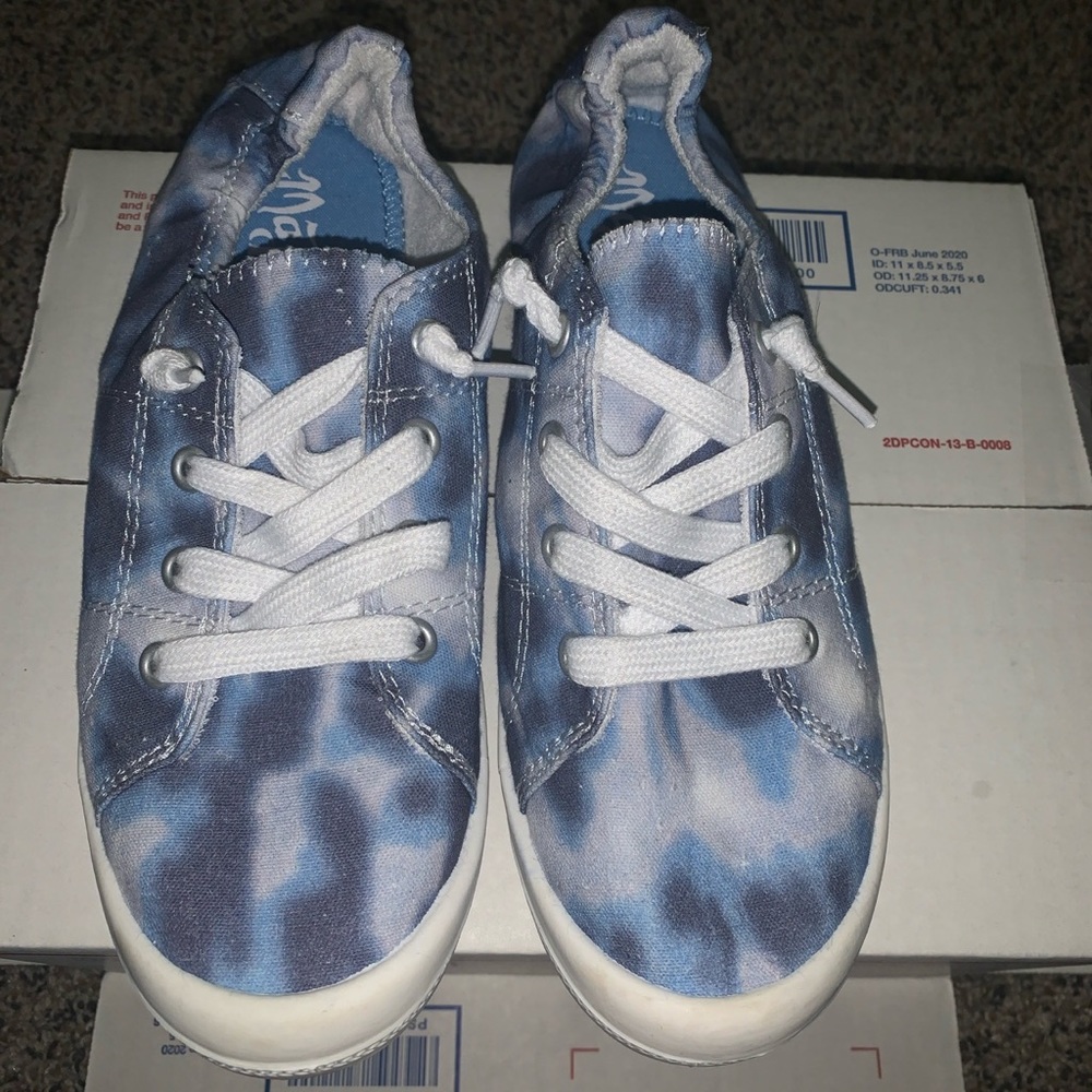 Mad love slip on size 7